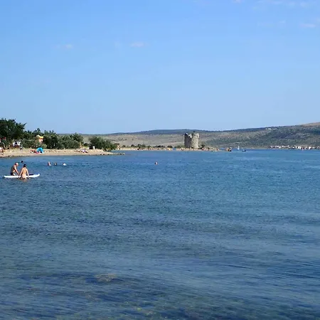 In Starigrad-paklenica 41713 Apartman