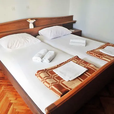 In Starigrad-paklenica 41713 Apartman Starigrad-Paklenica