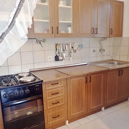 In Starigrad-paklenica 41713 Apartman *