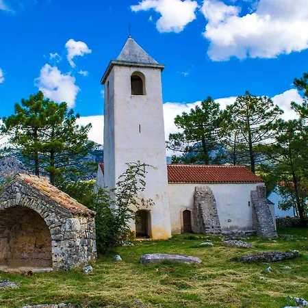 In Starigrad-paklenica 41713 *