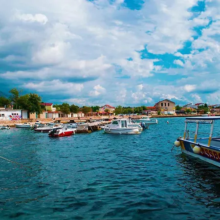In Starigrad-paklenica 41713 斯塔利格拉德-帕克利尼卡