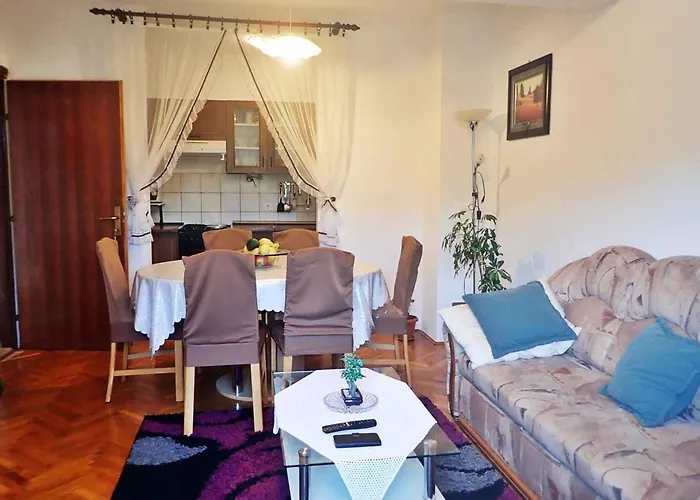 In Starigrad-paklenica 41713 Apartman Starigrad Paklenica
