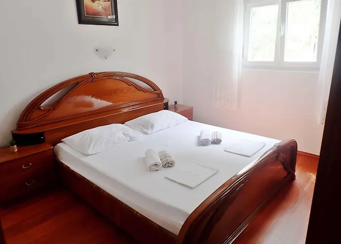 In Starigrad-paklenica 41713 ستاريغغاد باكلينتسا