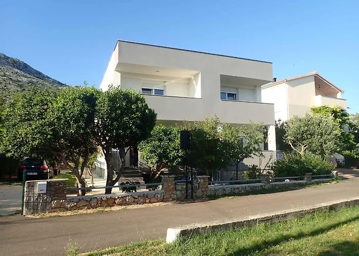 In Starigrad-paklenica 41713